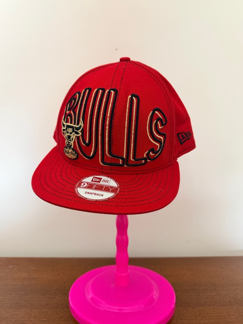 New Era Red Chicago Bulls 9FIFTY Snapback Hat with Black & Gold Trim